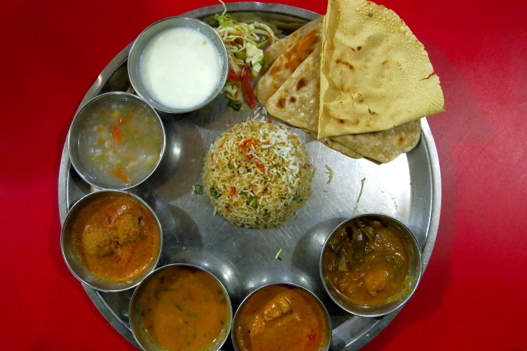 Lunch Specials vs Dinner: Why Lunch Often Wins on Value